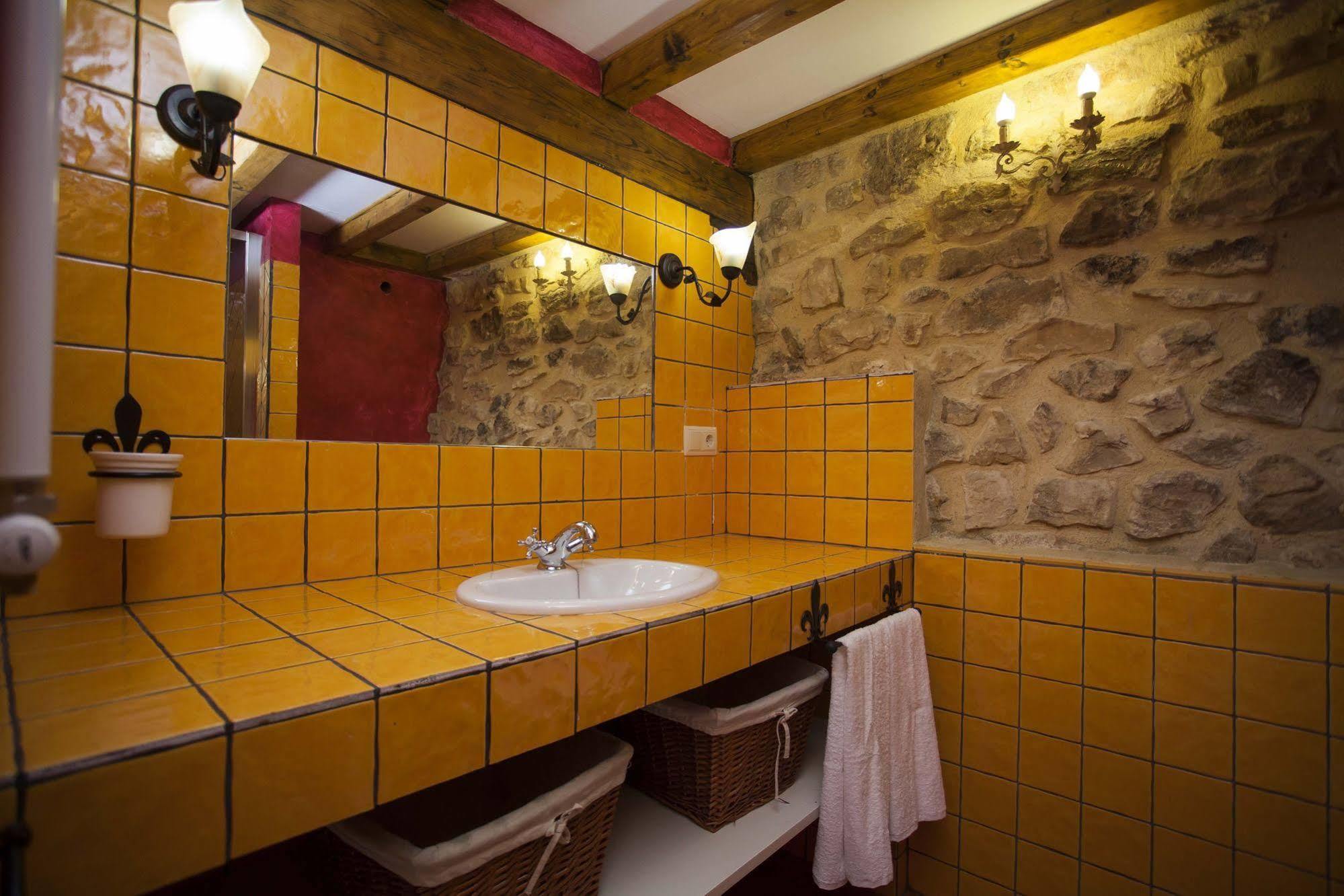 Hotel Rural La Torre De Bisjueces Eksteriør bilde
